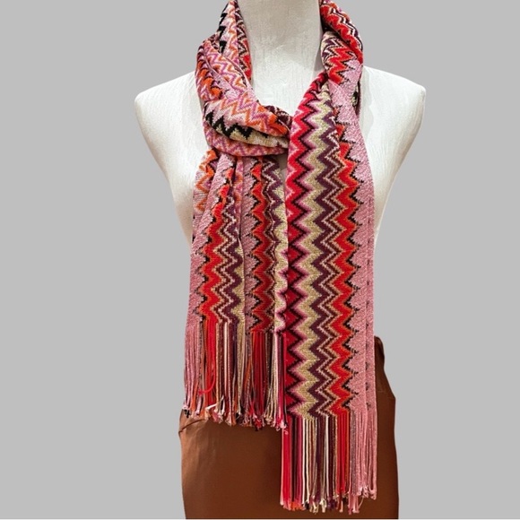 MISSONI Zigzag Patterned Scarf - Red, Pink, Black, Purple, Gold Vibrant colors - Picture 5 of 9